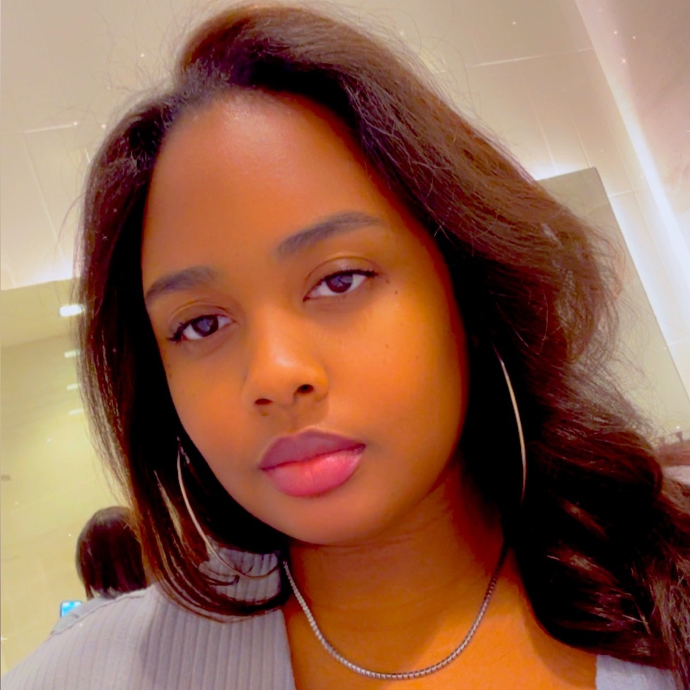 Meet your Posher, Alexondria